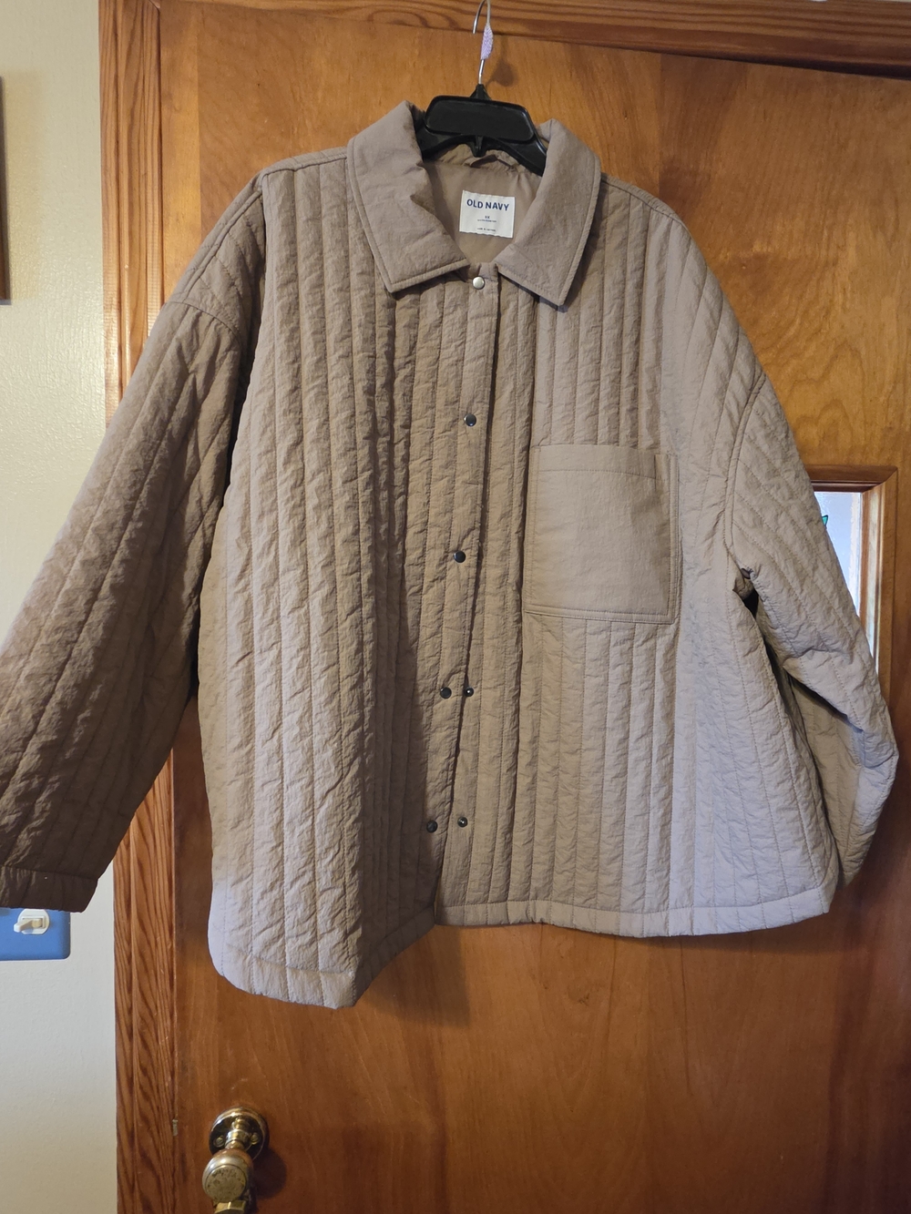 Old Navy Women's Quilted Water-resistant Puffer Jacket in Taupe Beige